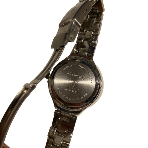 Disney Women’s Mickey Mouse watch with moving arms. - Picture 5 of 6